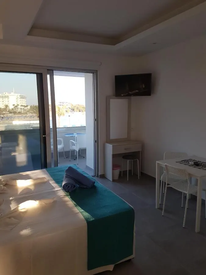 Aparthotel Christopher'S Sandy Beach Suites Agia Napa Zypern