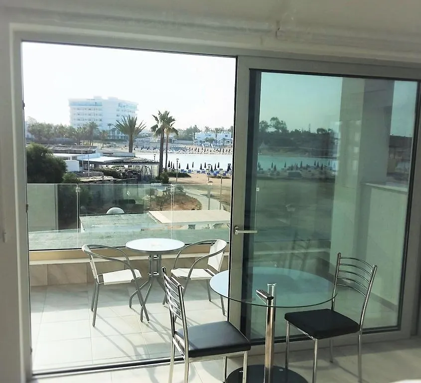 Christopher'S Sandy Beach Suites Ayia Napa