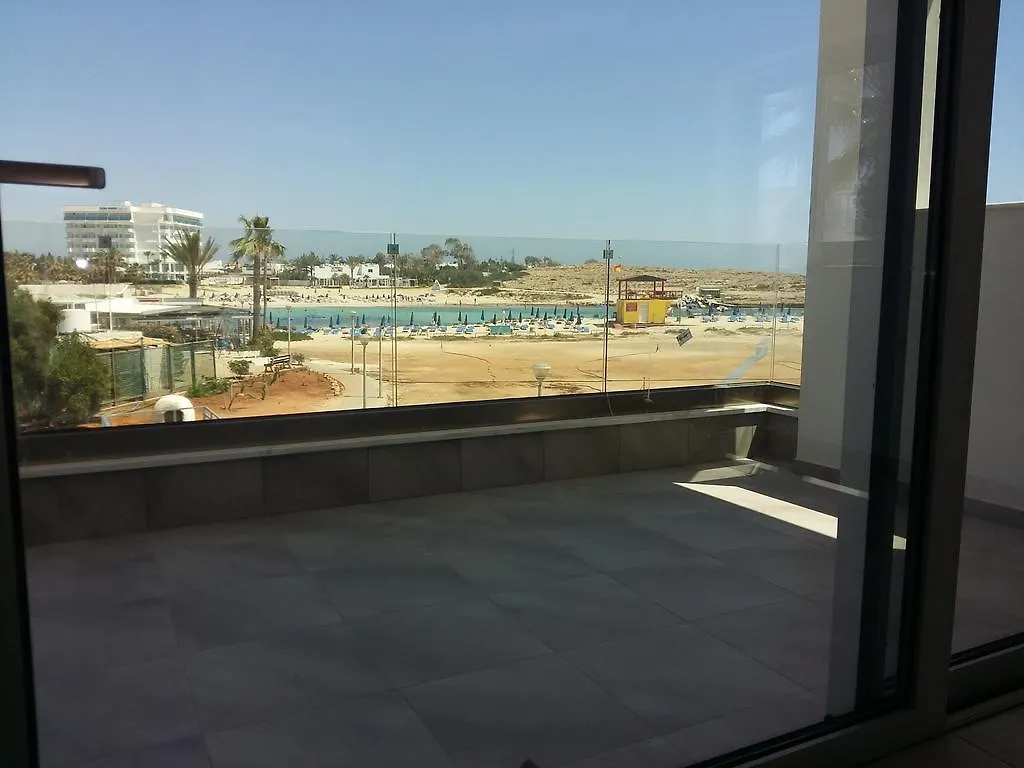 Christopher'S Sandy Beach Suites Ayia Napa