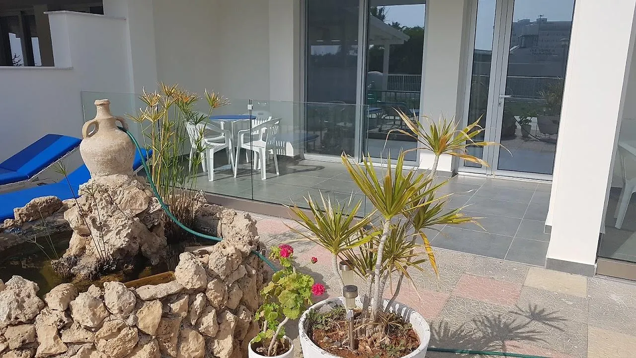 Christopher'S Sandy Beach Suites Agia Napa