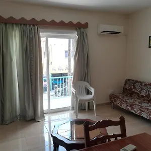 Femia Court - Flat 8 Айя-Напа